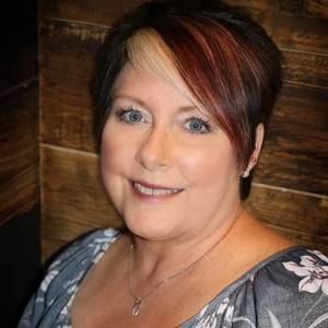 Meet your Posher, Debbie